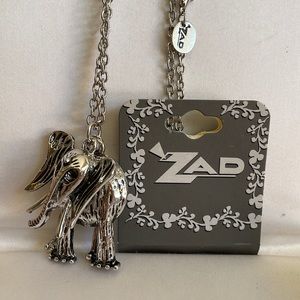 ZAD silver color charming movable Elephant necklace new